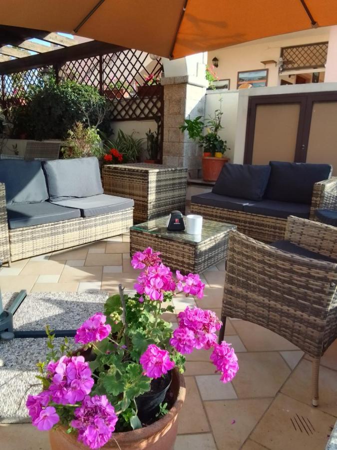 Castello Di Tavolara Hotel Porto San Paolo  Buitenkant foto